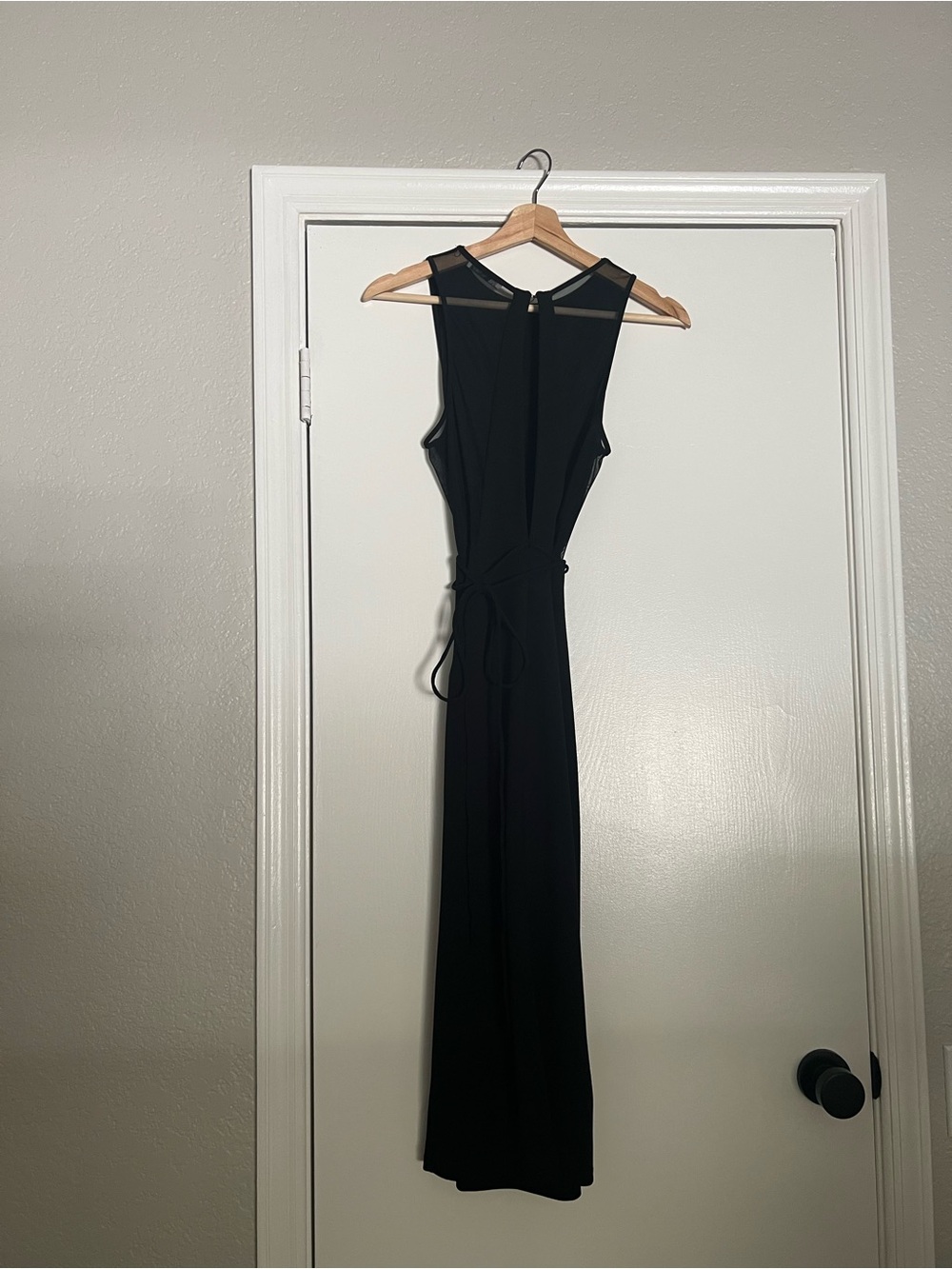 ZARA Black Sleeveless Midi Dress with Tied Waist and Sheer Mesh Back Detailing - Picture 6 of 7